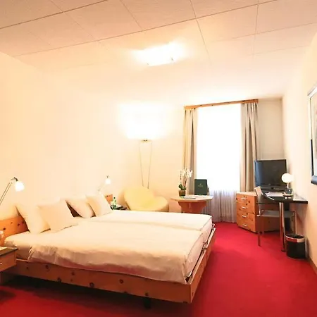 Boutique Hotel Eden 3*