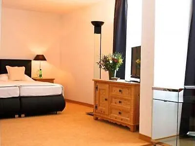 Boutique Hotel Eden 3*